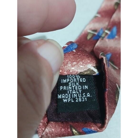Gianfranco Ruffini Italy 100% Imported Silk Red Pattern Men's Tie Made In USA - Picture 3 of 7